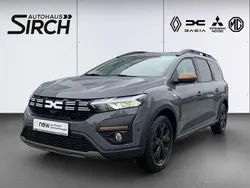 Schiefergrau (grau) Gebraucht 2024 Dacia Jogger Extreme Van / Kleinbus | 20.989 € (Fairer Preis)