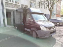 Schwarz Gebraucht 2011 Iveco Daily Van / Kleinbus | 13.590 €