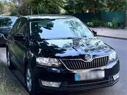 Schwarz Gebraucht 2014 Skoda Rapid Ambition Limousine | 7.500 € (Fairer Preis)