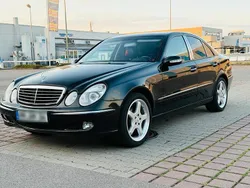 Schwarz Gebraucht 2002 Mercedes E240 Elegance Limousine | 7.999 €