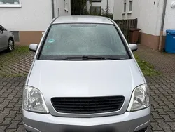 Grau Gebraucht 2010 Opel Meriva Van / Kleinbus | 1.800 € (Guter Preis)