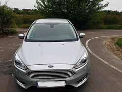 Grau Gebraucht 2014 Ford Focus Titanium Limousine | 6.000 € (Guter Preis)