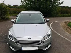 Grau Gebraucht 2014 Ford Focus Titanium Limousine | 6.200 € (Guter Preis)