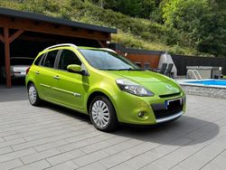 Grün Gebraucht 2012 Renault Clio GrandTour Kombi | 1.800 € (Guter Preis)