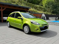 Grün Gebraucht 2012 Renault Clio GrandTour Kombi | 1.990 € (Guter Preis)