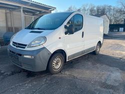 Weiß Gebraucht 2006 Opel Vivaro Van / Kleinbus | 3.000 € (Teuer)