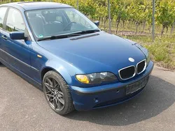 Blau Gebraucht 2002 BMW 316 Limousine | 2.300 €
