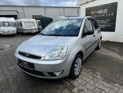 Silber Gebraucht 2002 Ford Fiesta Ghia Kleinwagen | 2.480 € (Fairer Preis)