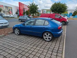 Blau Gebraucht 2001 Seat Leon Sport Limousine | 1.100 € (Fairer Preis)