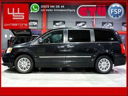 Schwarz Gebraucht 2015 Lancia Voyager S Van / Kleinbus | 15.950 € (Fairer Preis)