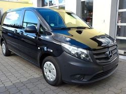 Schwarz Gebraucht 2022 Mercedes Vito Van / Kleinbus | 22.390 € (Guter Preis)
