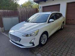 Frozen white Gebraucht 2019 Ford Focus Kombi | 9.200 € (Guter Preis)
