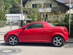Rot Gebraucht 2005 Opel Tigra Cabrio | 1.200 € (Guter Preis)