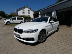 Weiß Gebraucht 2019 BMW 520 Sport Line Kombi | 20.990 € (Guter Preis)