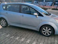 Blau Gebraucht 2008 Toyota Verso Van / Kleinbus | 3.000 € (Guter Preis)