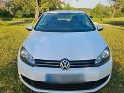 Weiß Gebraucht 2010 VW Golf VI Limousine | 3.750 € (Fairer Preis)