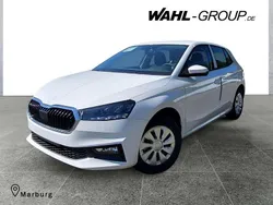Weiß Neu 2025 Skoda Fabia Essence Limousine | 16.970 € (Guter Preis)
