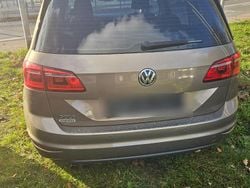 Gold Gebraucht 2014 VW Golf Sportsvan Van / Kleinbus | 11.800 € (Teuer)