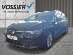 Andere farbe Gebraucht 2024 VW Golf VIII Life Kombi | 29.444 € (Teuer)