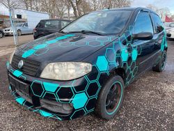 Schwarz Gebraucht 2004 Fiat Punto Limousine | 1.500 € (Fairer Preis)