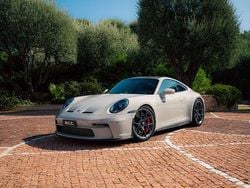 Grau Gebraucht 2023 Porsche 992 | 199.500 € (Fairer Preis)