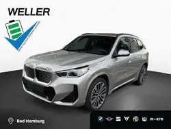 Silber Neu 2025 BMW iX1 M Sport SUV | 62.490 € (Teuer)