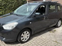 Blau Gebraucht 2014 Dacia Lodgy Van / Kleinbus | 4.150 € (Fairer Preis)