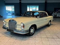 Beige Gebraucht 1963 Mercedes 220 Coupé | 46.995 €