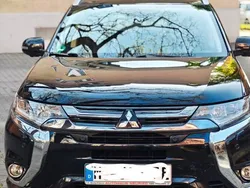 Schwarz Gebraucht 2016 Mitsubishi Outlander P-HEV Plus SUV | 16.200 € (Fairer Preis)