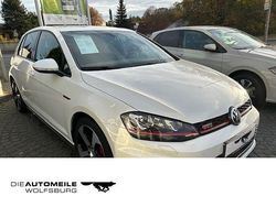 Weiß Gebraucht 2015 VW Golf VII GTI Limousine | 17.790 € (Etwas zu teuer)