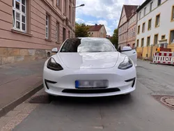 Weiß Gebraucht 2021 Tesla Model 3 Long Range Limousine | 28.600 € (Guter Preis)