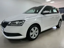 Weiß Gebraucht 2021 Skoda Fabia Ambition Kleinwagen | 11.790 €