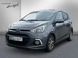 Rot Gebraucht 2016 Hyundai i10 Passion Kleinwagen | 4.500 € (Guter Preis)