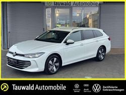 Weiß Gebraucht 2025 VW Passat Business Limousine | 33.230 € (Guter Preis)