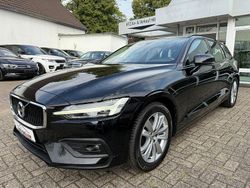Schwarz Gebraucht 2018 Volvo V60 Momentum Kombi | 13.990 € (Teuer)