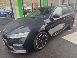 Black (metallic) Gebraucht 2021 Skoda Octavia RS Kombi | 29.880 €