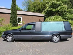 Schwarz Gebraucht 1993 Mercedes E250 | 7.900 €