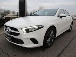 Weiß Gebraucht 2020 Mercedes A200 Progressive Limousine | 24.440 € (Fairer Preis)