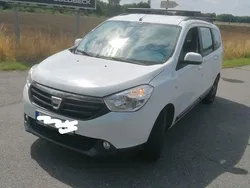 Weiß Gebraucht 2016 Dacia Lodgy Essentiel Van / Kleinbus | 9.000 € (Fairer Preis)