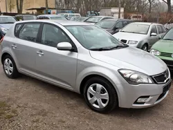 Silber Gebraucht 2012 Kia Ceed 2 Limousine | 5.699 € (Fairer Preis)