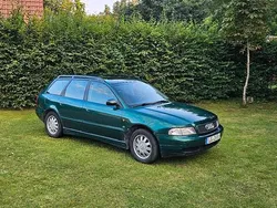 Grün Gebraucht 1996 Audi A4 S-Line Kombi | 999 € (Guter Preis)