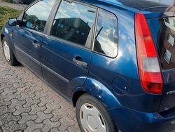 Blau Gebraucht 2004 Ford Fiesta Limousine | 1.150 € (Fairer Preis)