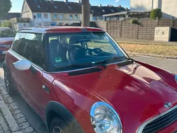 Rot Gebraucht 2002 Mini ONE Kleinwagen | 2.200 € (Fairer Preis)