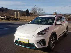 Weiß Gebraucht 2022 Kia e-Niro Vision SUV | 18.500 € (Fairer Preis)