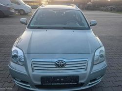 Gold Gebraucht 2004 Toyota Avensis Kombi | 2.290 € (Fairer Preis)