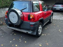 Rot Gebraucht 1995 Toyota RAV4 SUV | 7.999 €