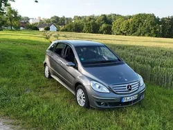 Grau Gebraucht 2007 Mercedes B170 Edition Van / Kleinbus | 4.400 € (Fairer Preis)