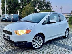 Weiß Gebraucht 2013 Mitsubishi Colt Kleinwagen | 4.450 € (Fairer Preis)