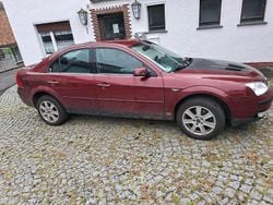 Rot Gebraucht 2005 Ford Mondeo Limousine | 450 € (Superpreis)