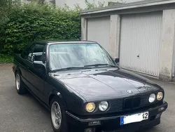 Schwarz Gebraucht 1992 BMW 325 Cabriolet Cabrio | 13.500 €